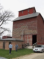 USA - Atlanta IL - J H Hawes Grain Elevator (1903) (9 Apr 2009)